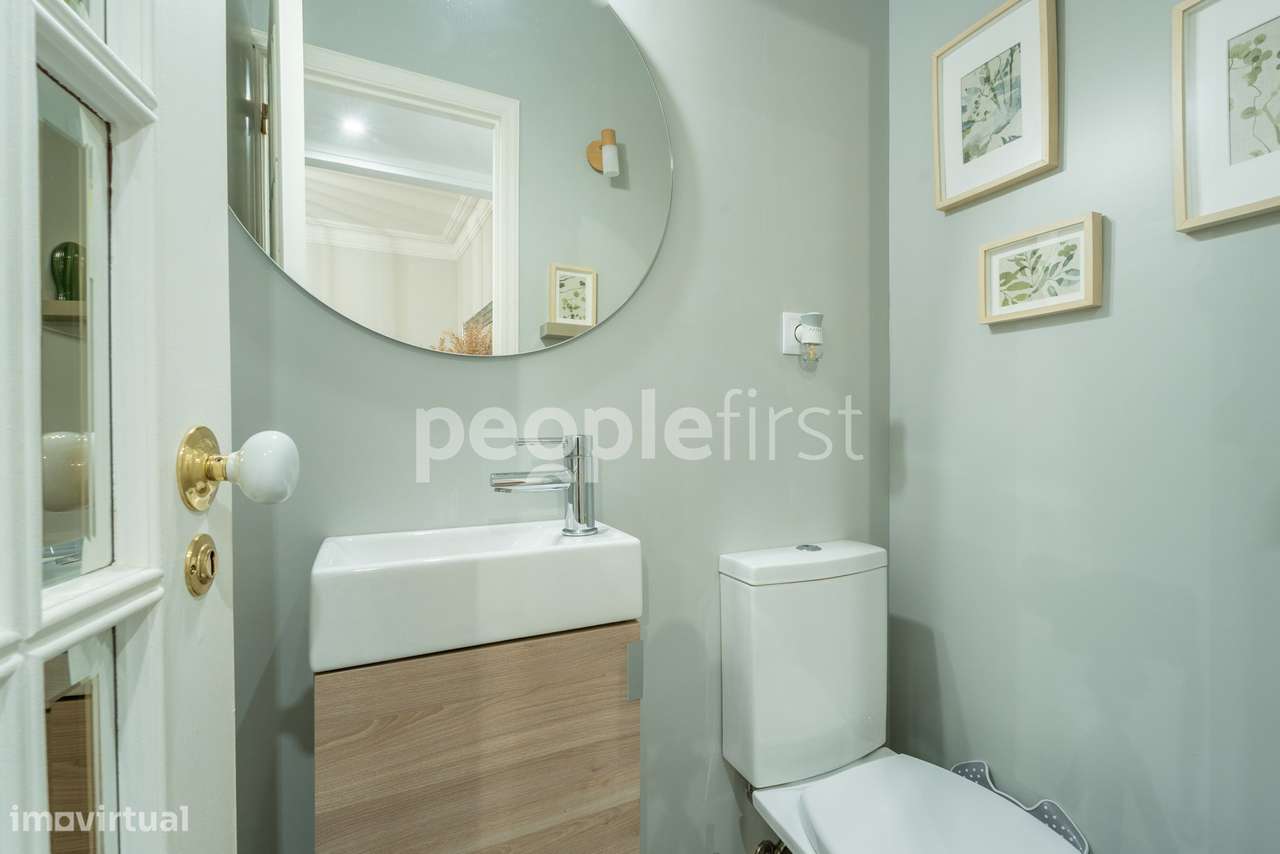 Moradia com garagem no centro da Senhora da Hora-11