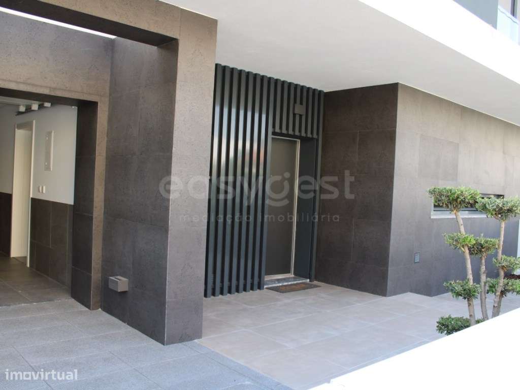 Moradia em Banda T4 em condomínio fechado - Construção nova - Fanqu... - Grande imagem: 5/53