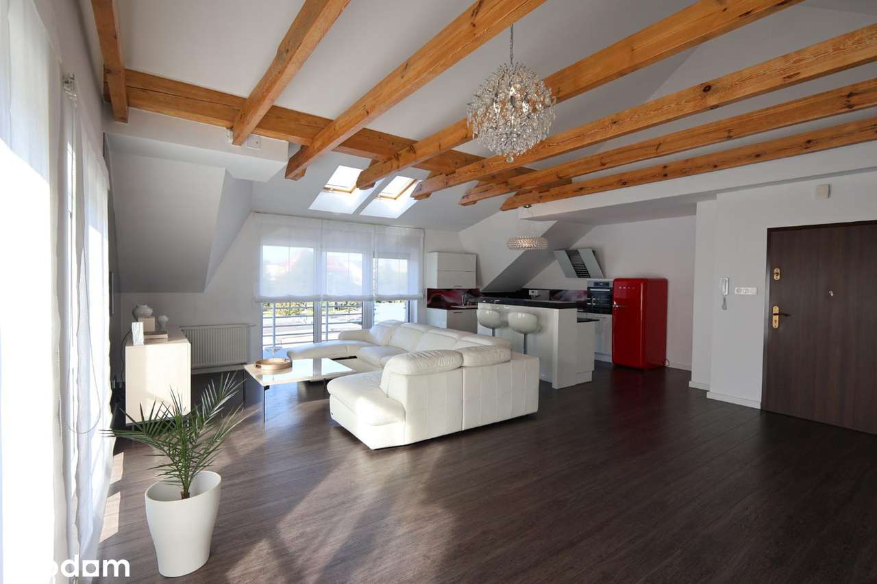 Przestronny i jasny apartament w sercu Leszna – gotowy do zamieszkania-0