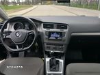 Volkswagen Golf - 6