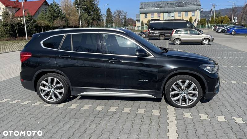 BMW X1 xDrive28i xLine - 4