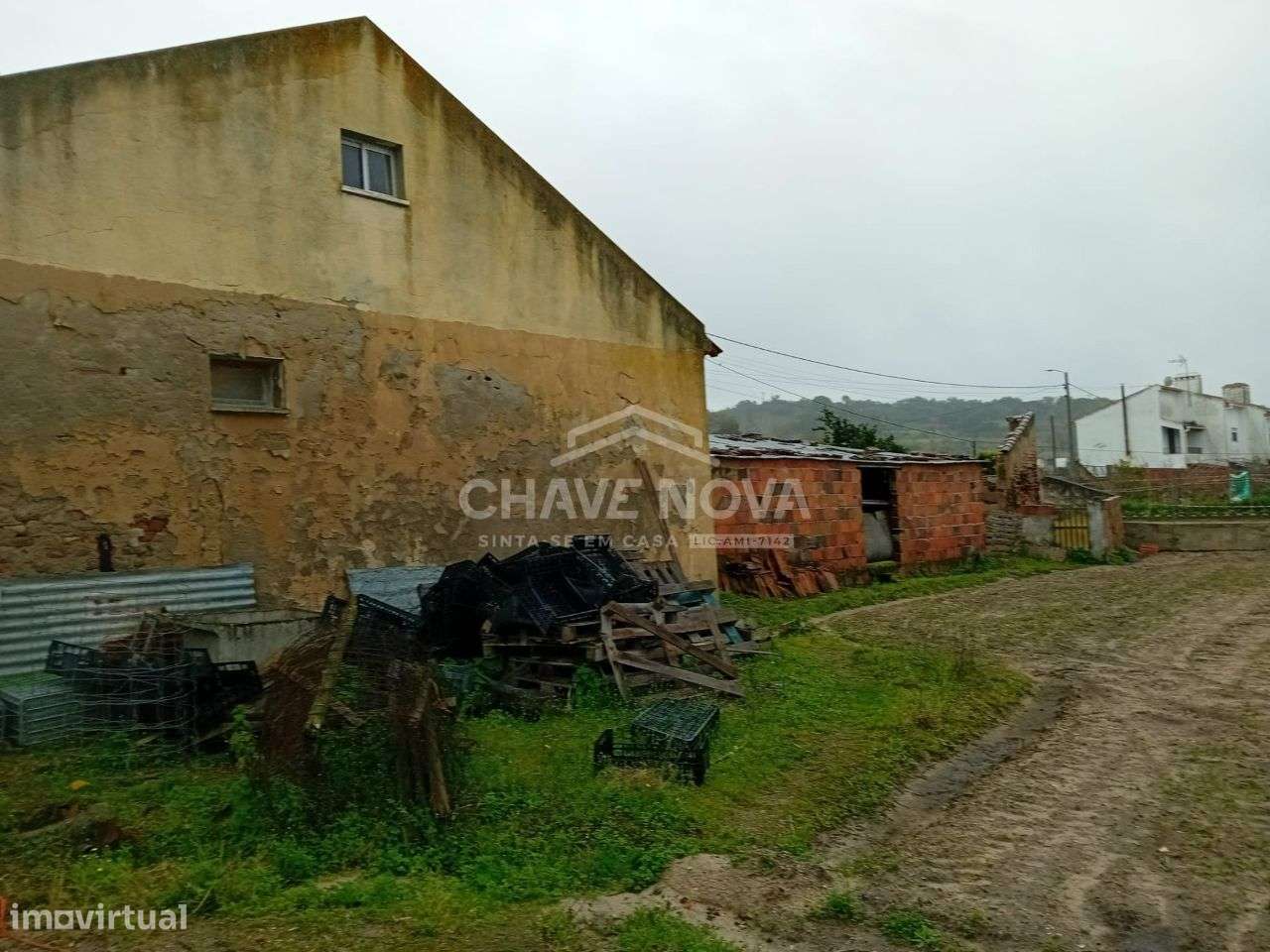 Uma verdadeira oportunidade, uma casa com 1,5 hectares de terreno.-7
