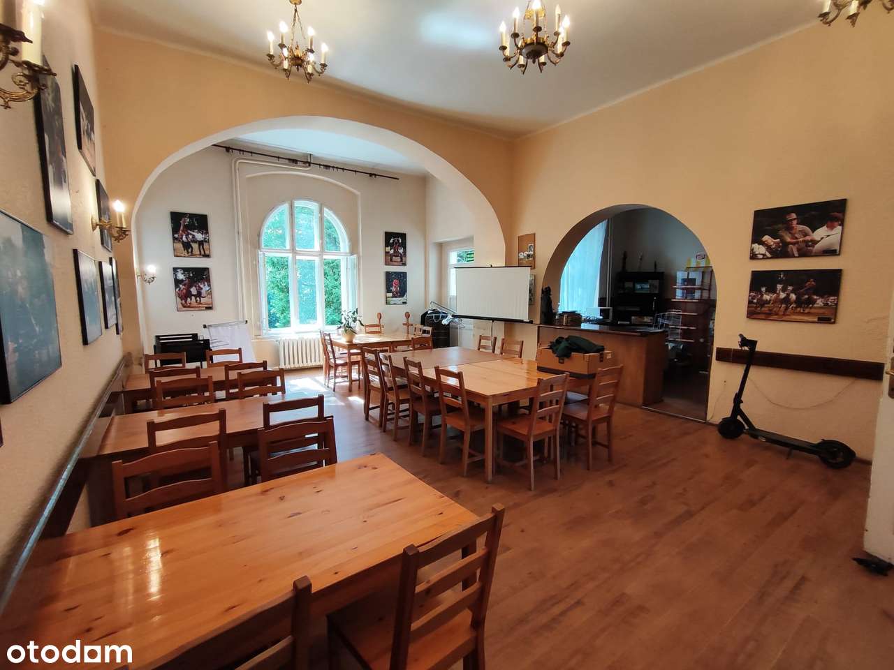 Pałac wraz z parkiem o powierzchni 9ha-9