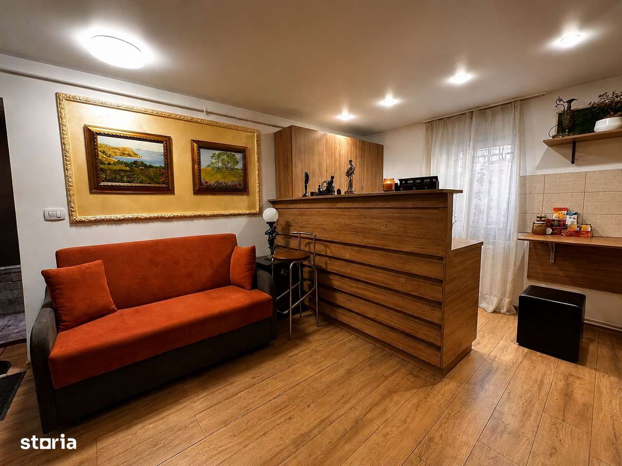Apartament la casa in centru - pretabil sediu firma-2