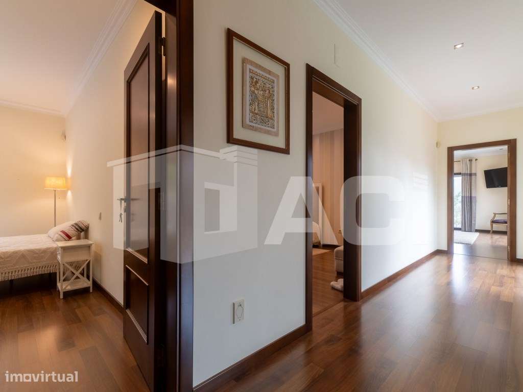 Magnífica Moradia V3+1 com Piscina - Porto de Mós-14