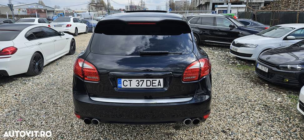 Porsche Cayenne 3.0TD TipTronic - 14