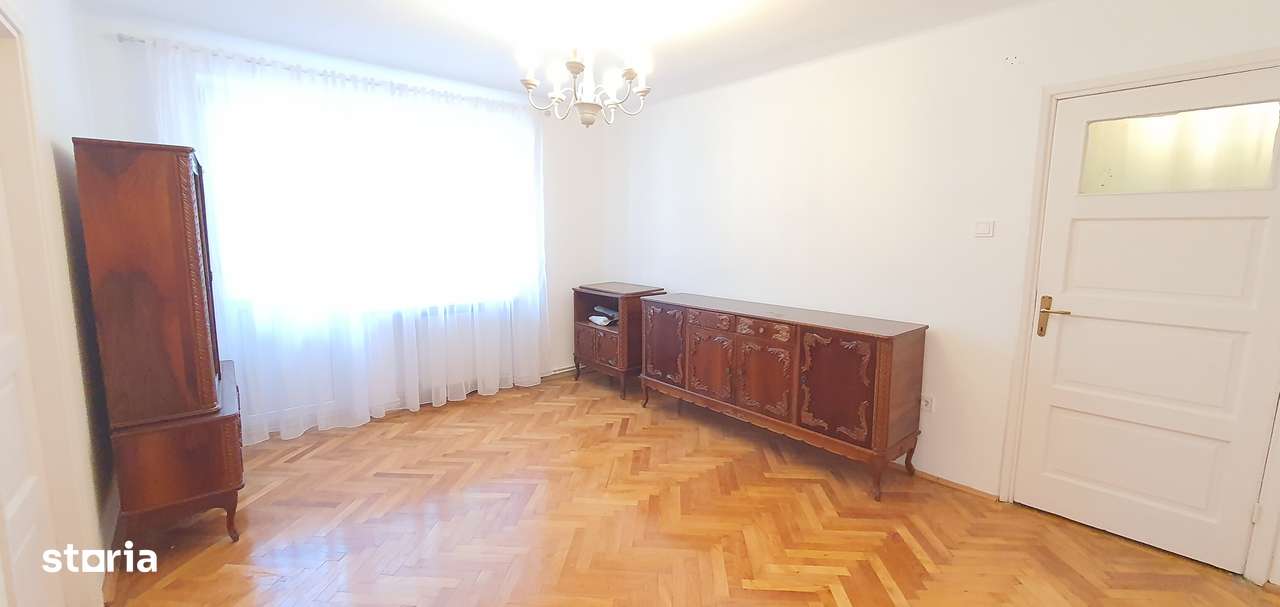 Vand apartament de 3 camere,etaj 1,zona Calea Dumbravii -Dioda-12
