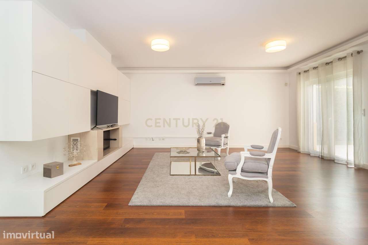 Moradia T6 independente em Barcarena - Qualidade e sofisticação numa s - Grande imagem: 3/51