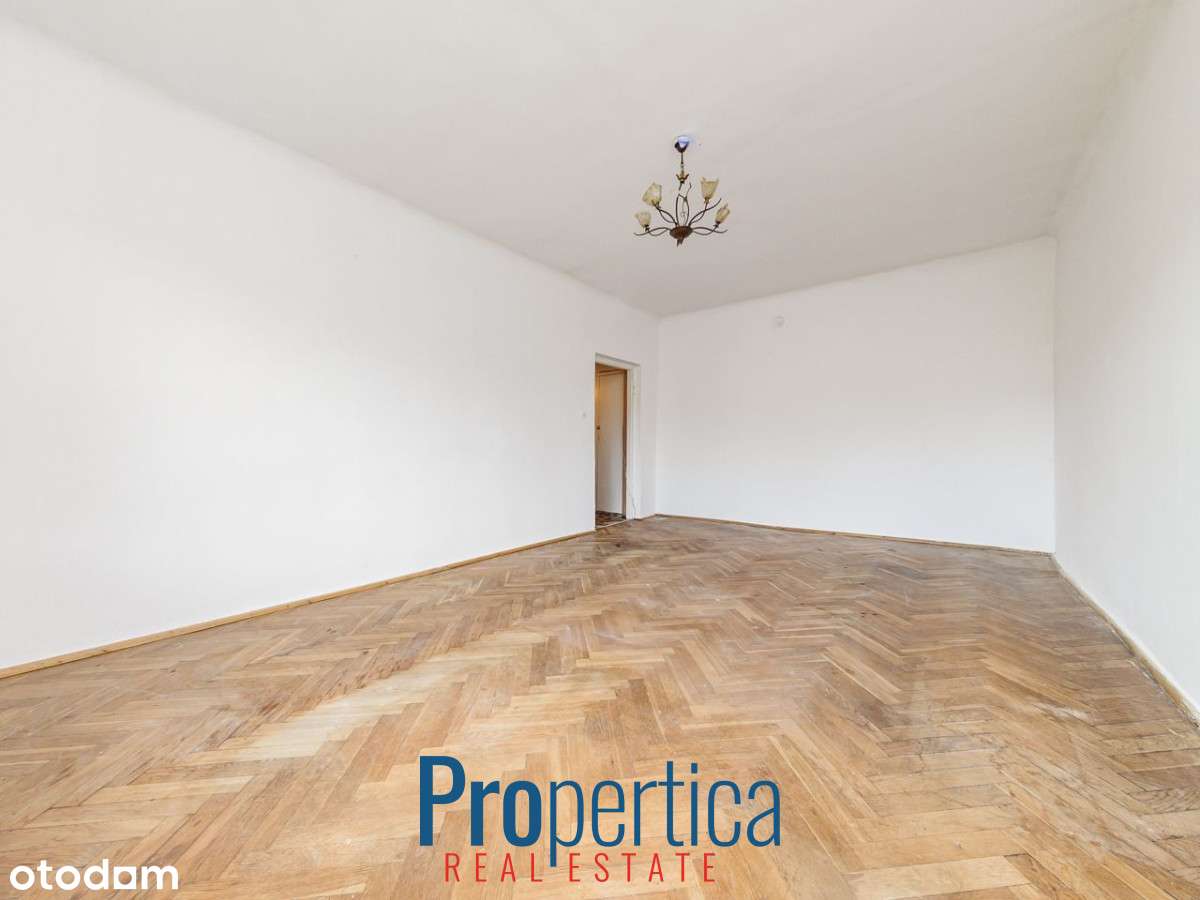 Ciche, słoneczne, metro Rondo Daszyńskiego. - Pełny obrazek: 3/13