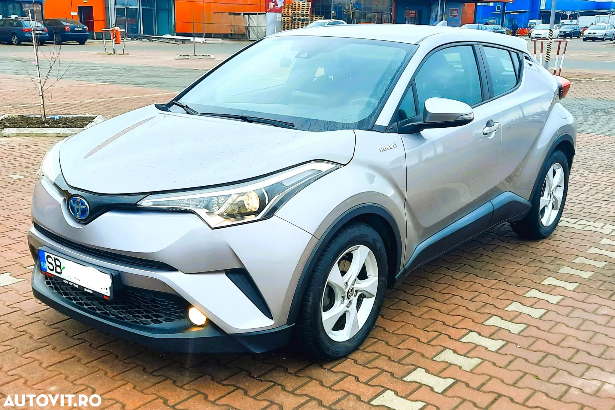 Toyota C-HR - 4