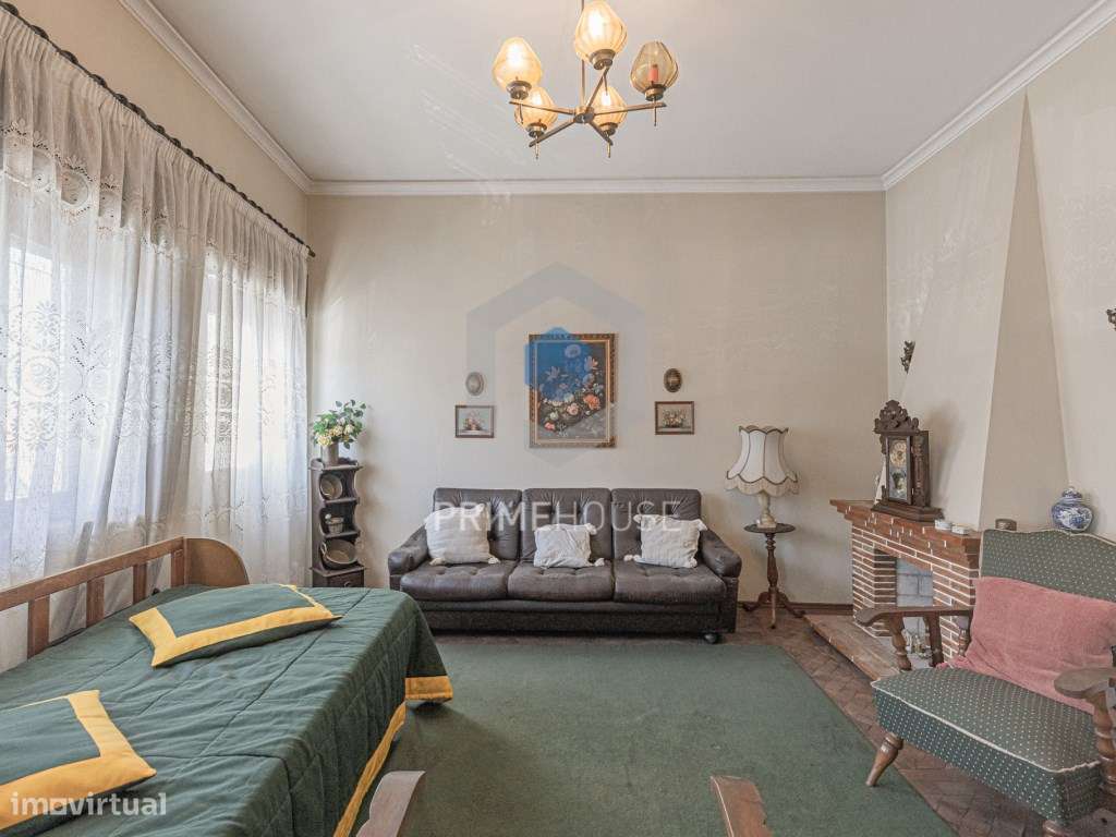 Moradia com Comércio no Rés do Chão - Grande imagem: 4/45