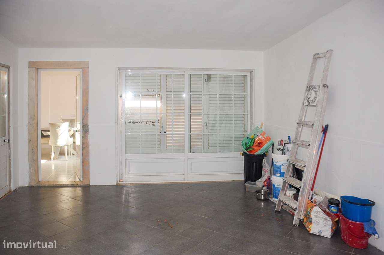 Moradia isolada de 6 assoalhadas com garagem - Zona tranquila-35