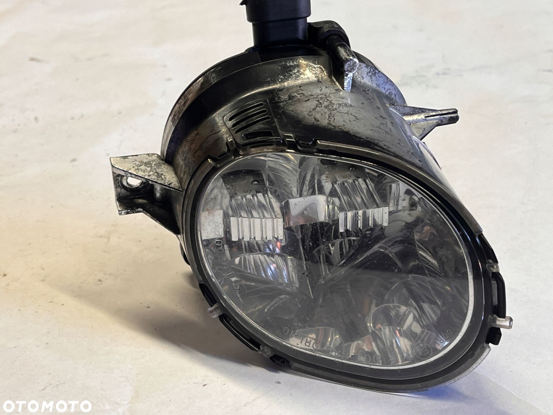 VOLVO V50 LEON I HALOGEN LEWY 31353107 - 1