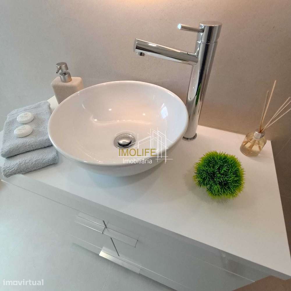 Apartamento T3 totalmente remodelado em Benfica-30