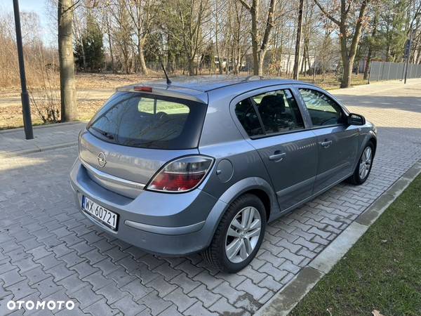 Opel Astra 1.6 Edition - 24