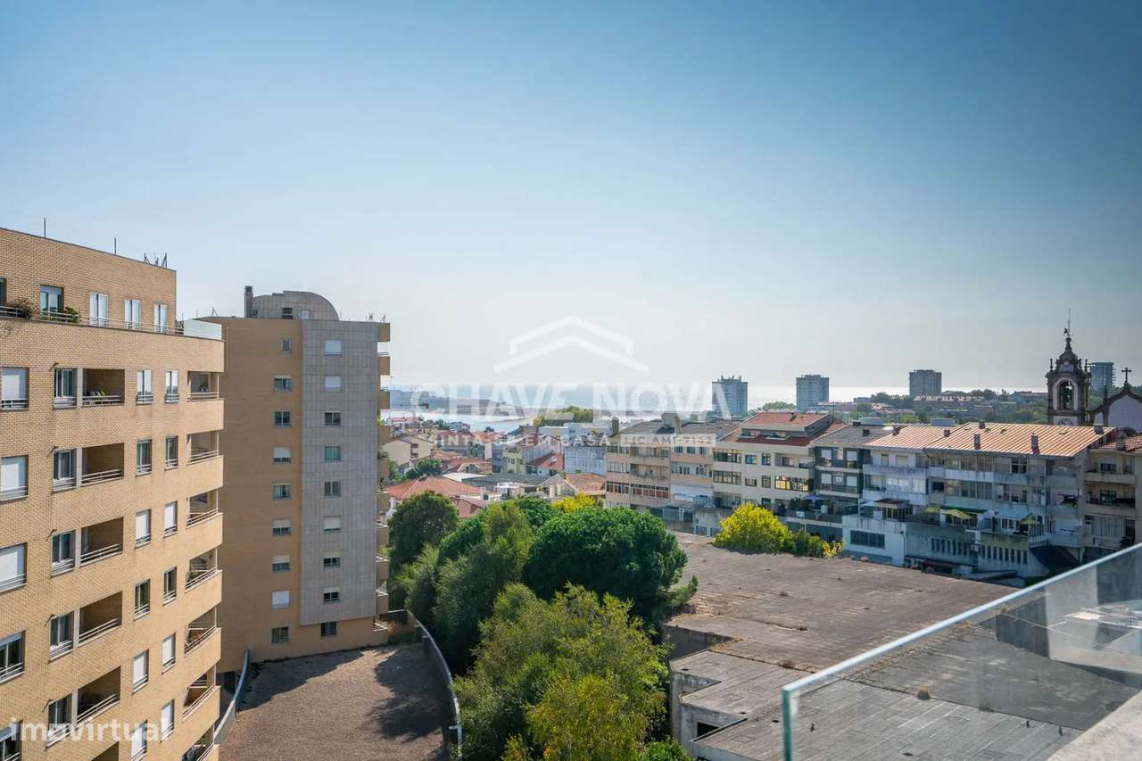 Apartamento T3 c/vista para a Foz do Douro-1