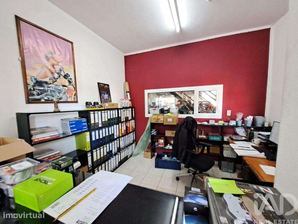 Hangar em Ponte da Barca, Vila Nova de Muía e Paço Vedro de Magalhães - Grande imagem: 4/30