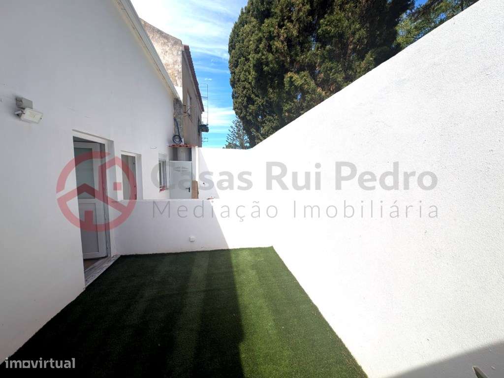 Moradia T1+1 a estrear com logradouro em Aldeia de Paio Pires, Seixal-27