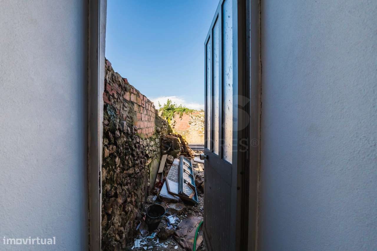 Moradia Térrea T2+1 c/ 2 casas de banho e logradouro-22