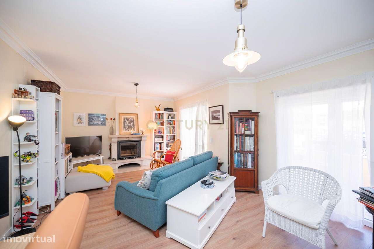 Moradia remodelada de 6 assoalhadas Exclusiva no Estoril-6