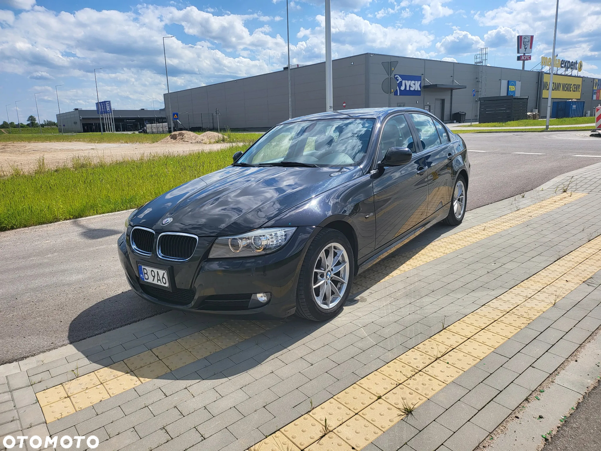 BMW Seria 3 320i Edition Exclusive - 14