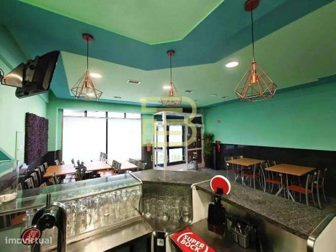 Espaço comercial, com 77 m², situado no centro de Valongo - Grande imagem: 3/12