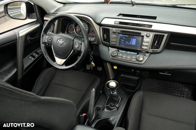 Toyota RAV4 2.0 D-4D 4WD Comfort - 4