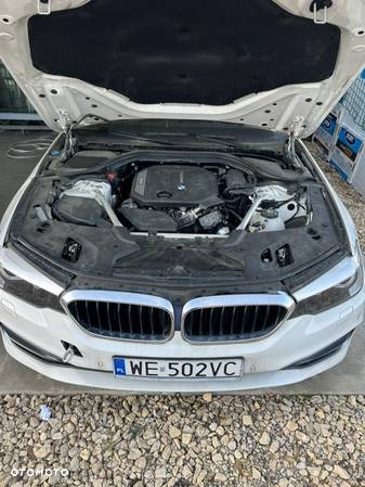 BMW Seria 5 518d Sport Line - 8