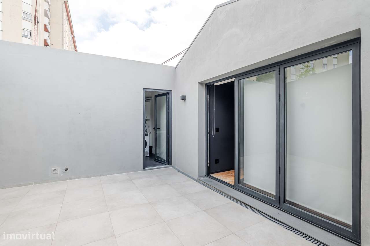Moradia V4 em Braga,c/Suíte,Terraços e Garagem-3