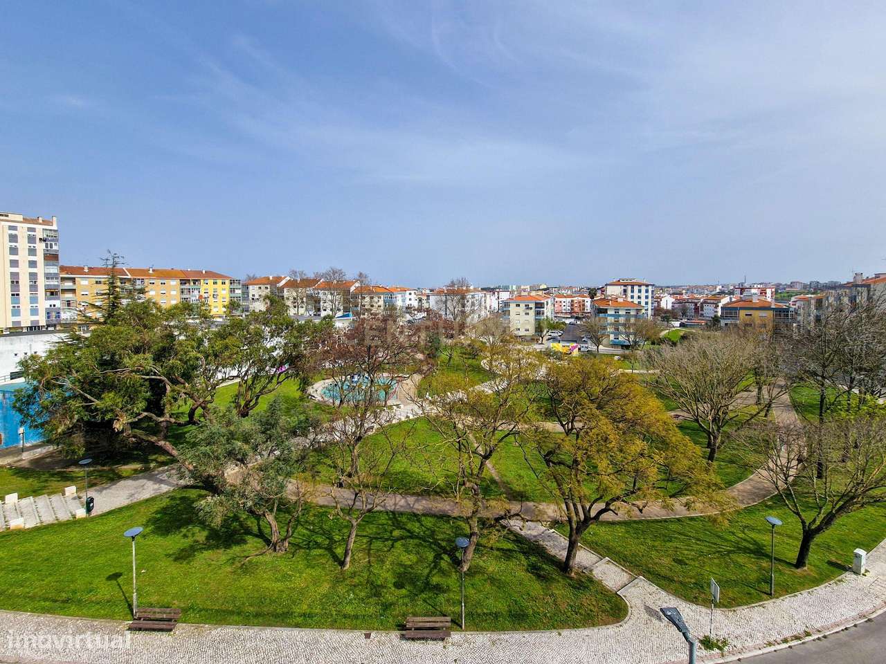 Excelente apartamento de 4 assoalhadas RENOVADO recentemente, com ampl-30