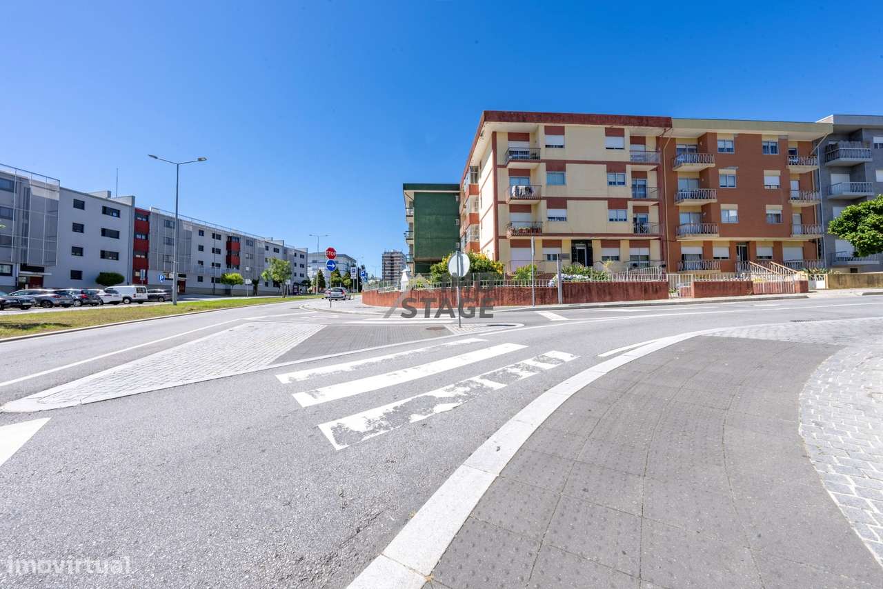Apartamento T2+1 situado no Centro da Maia-23