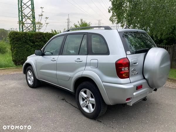 Toyota RAV4 - 3