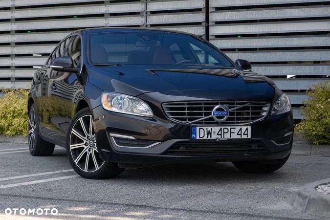 Volvo S60 T6 Drive-E Momentum - 1