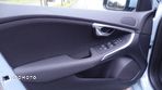 Volvo V40 D3 Drive-E Momentum - 27