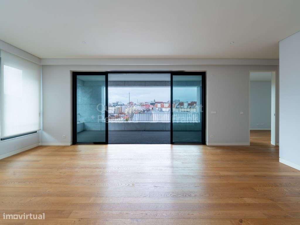 Apartamento T4 para arrendamento sem móveis em Santo António - Grande imagem: 2/32