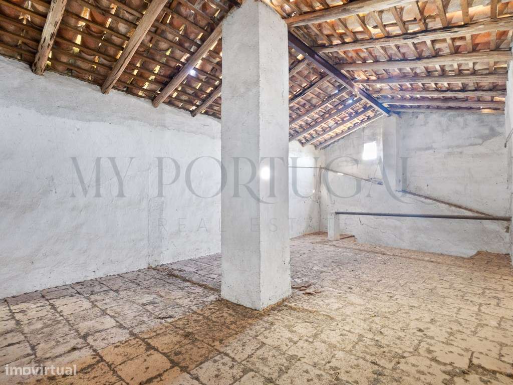 Solar Histórico de 1936 com Grande Quinta no Centro da Vila Oportun...-11