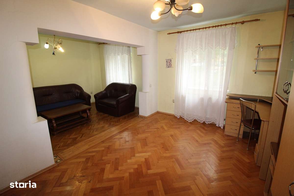 Vând apartament 3 camere în Hunedoara, zona OM-Pța. Eliberării, 64 mp - Imagine principală: 3/12