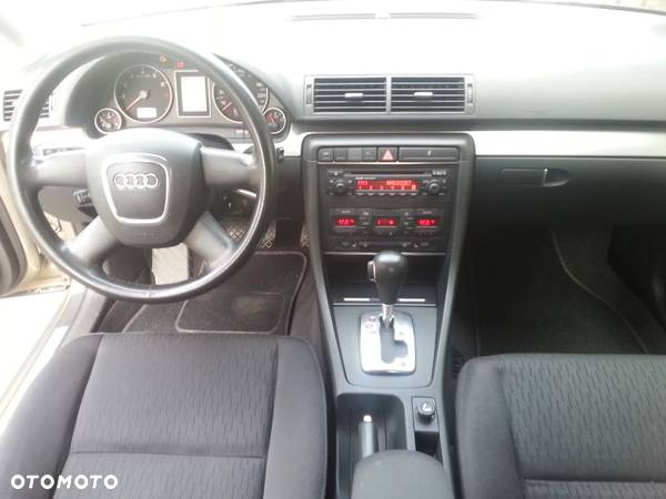 Audi A4 2.0 Multitronic - 13