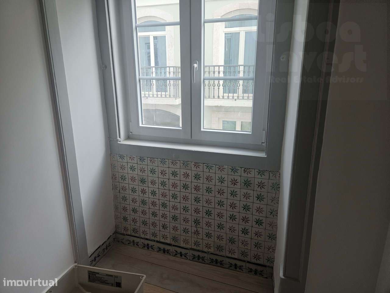 Vendo T2  remodelado em predio totalmente remodelado Terraço vista Rio-42