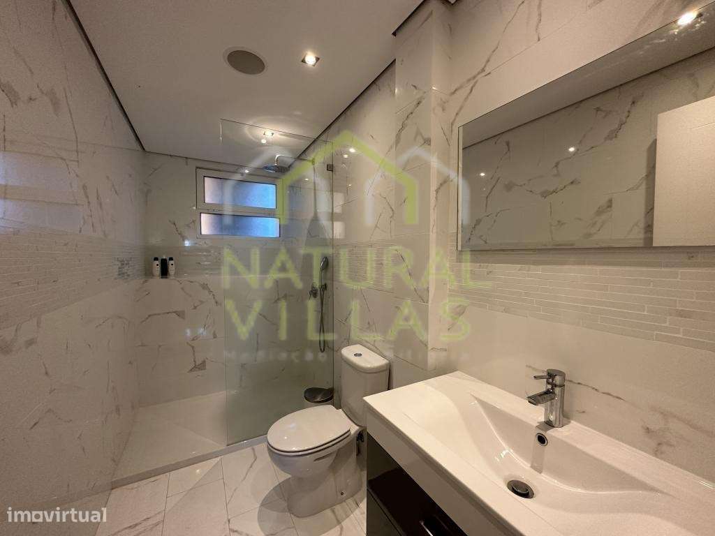 Apartamento T1 + 1 Renovado na Prestigiada Marina de Vilamoura-22