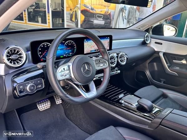 Mercedes-Benz A 250 Limousine e AMG Line - 23