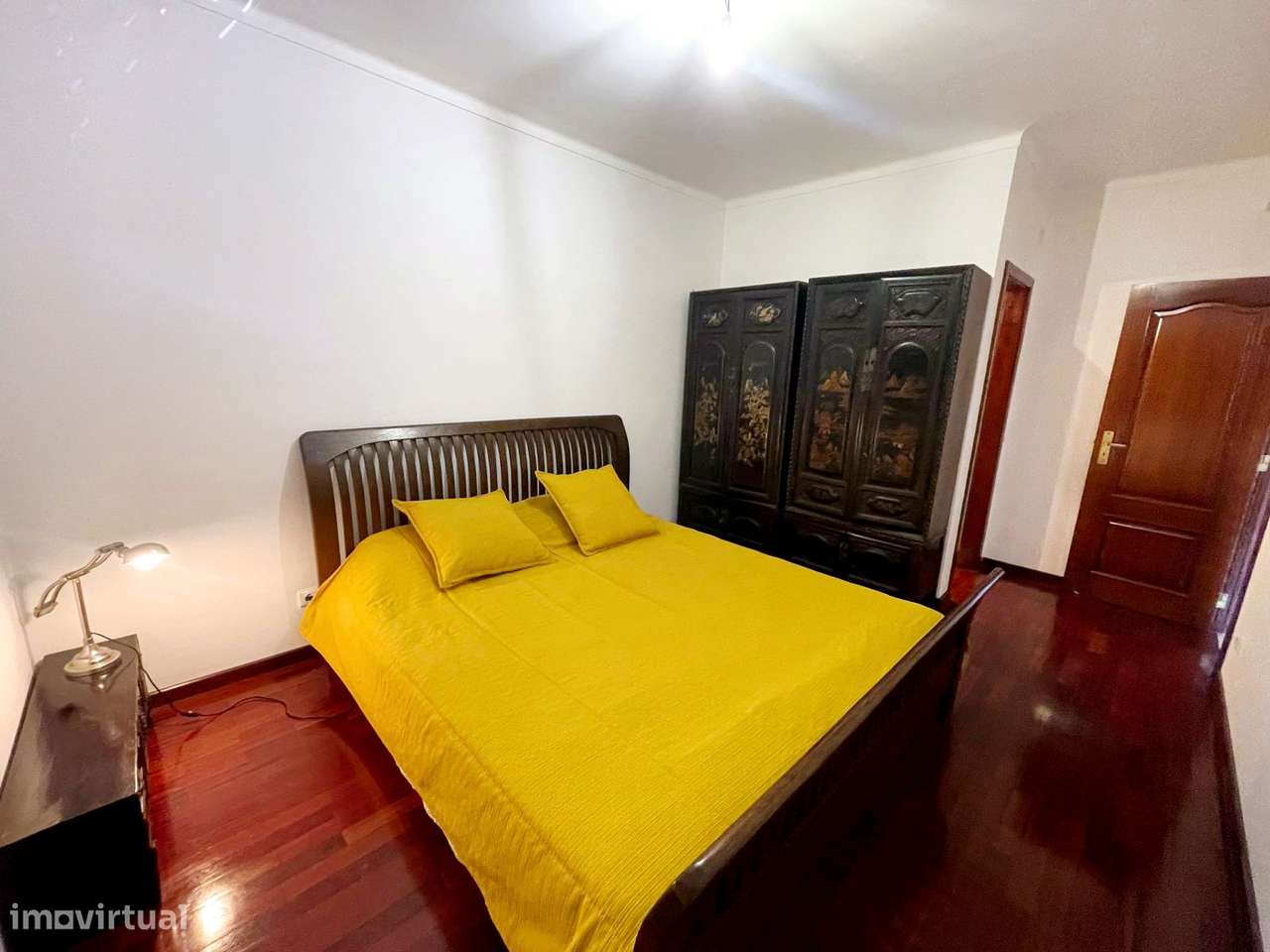 T4 com Estúdio em Bonito Prédio-9