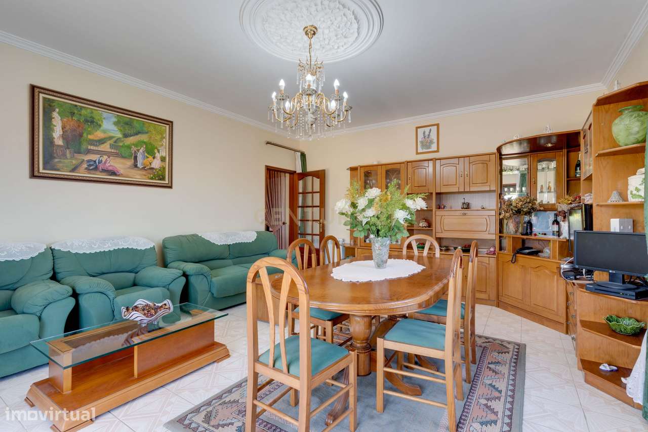 Espetacular Moradia T4 com jardim e garagem em Esmoriz, Ovar - Grande imagem: 5/31