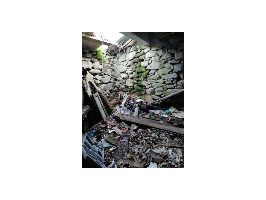 Moradia T4 com Espaço Comercial-15