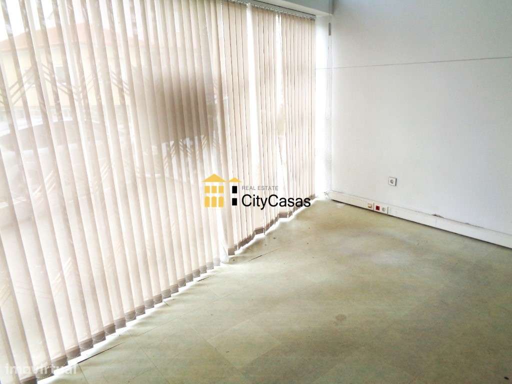 Loja c/ Terraço e 2 Frentes | Paranhos-11