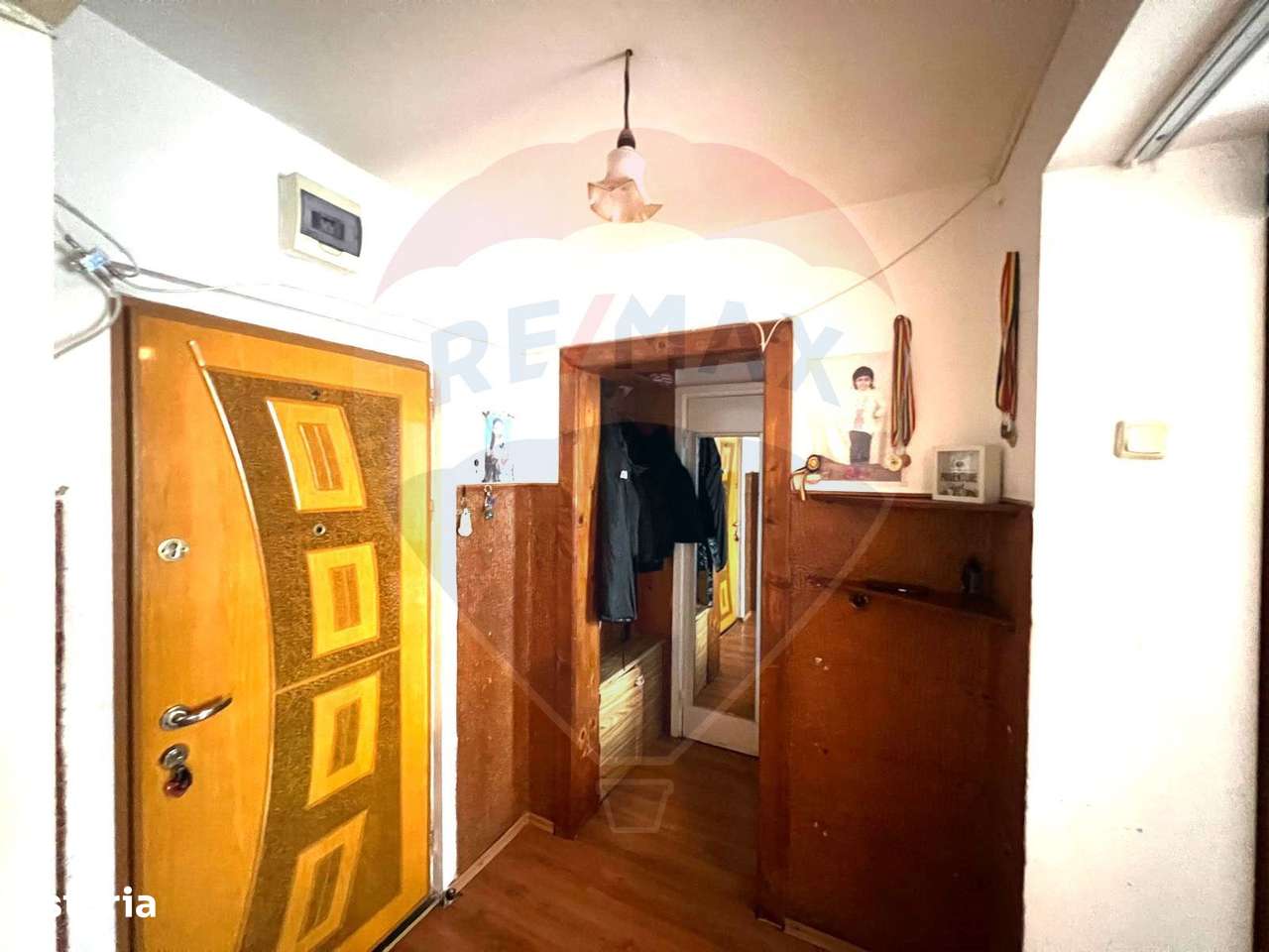 Apartament cu 3 camere de vânzare strada Stadionului zona Milcov-4