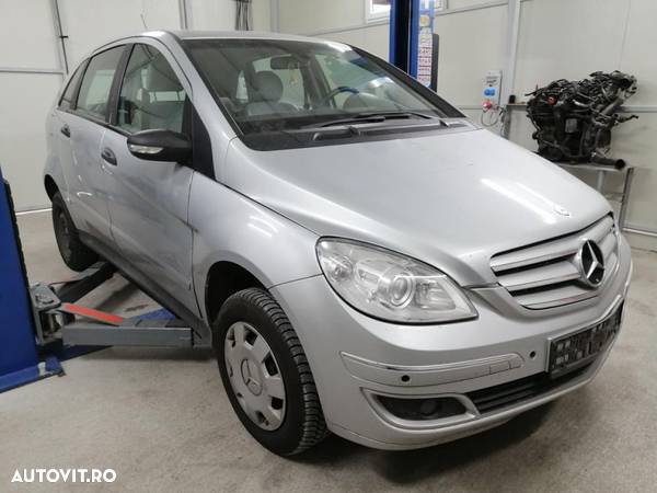 Dezmembrez Mercedes B Class W245 B170 - 10