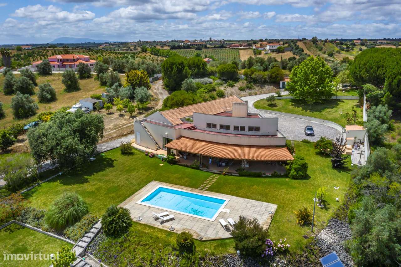 Fabulosa moradia  contemporânea com casa de convidados em Santarém - Grande imagem: 2/60