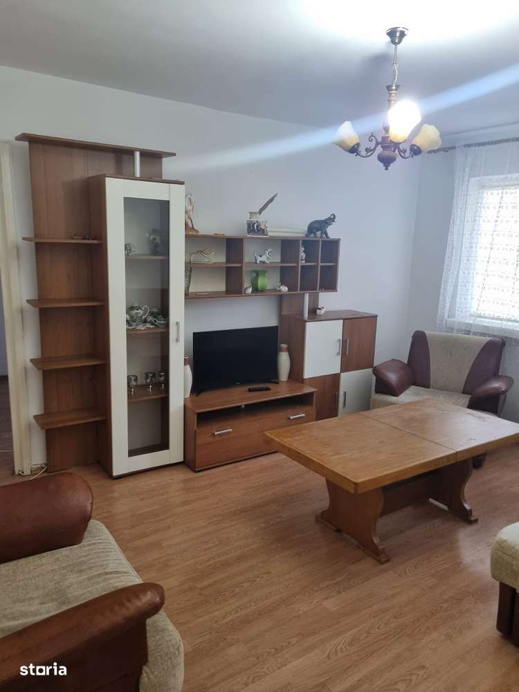 Apartament 2 camere de vânzare -Tomis Nord Liceul Călinescu 69000 euro - Imagine principală: 2/18