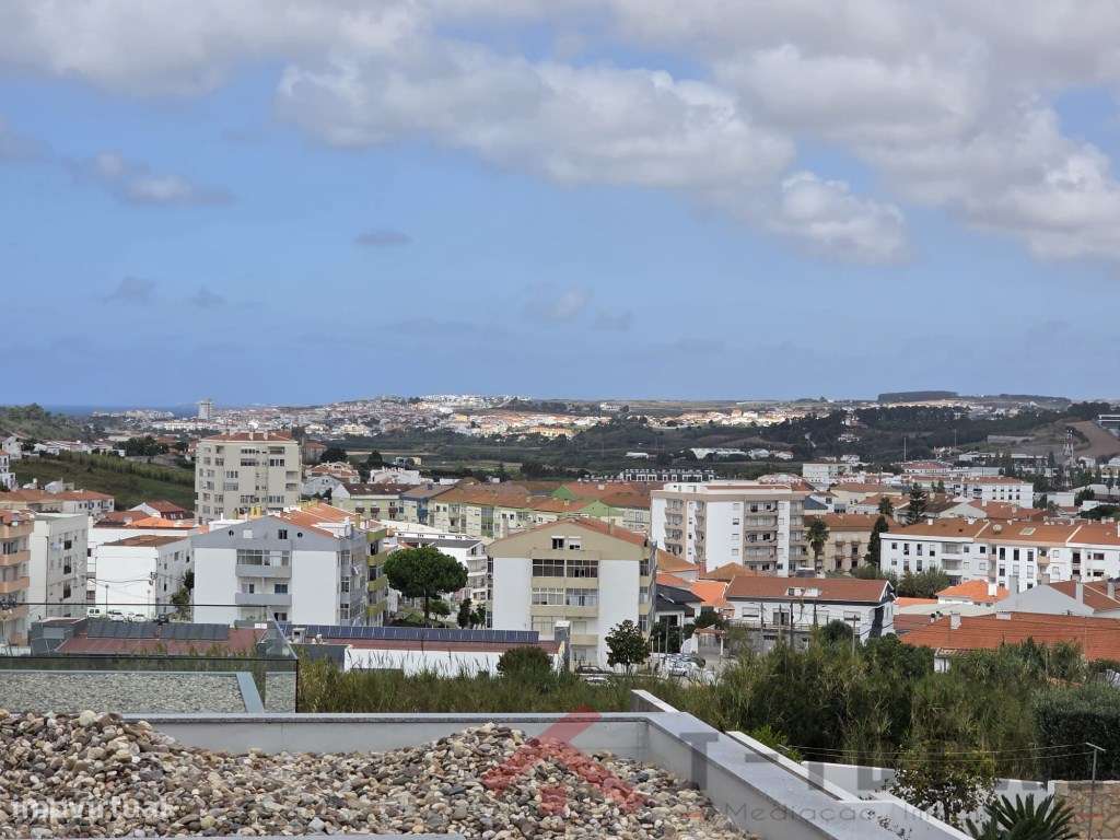 Moradia T4 Moderna na Lourinhã-24